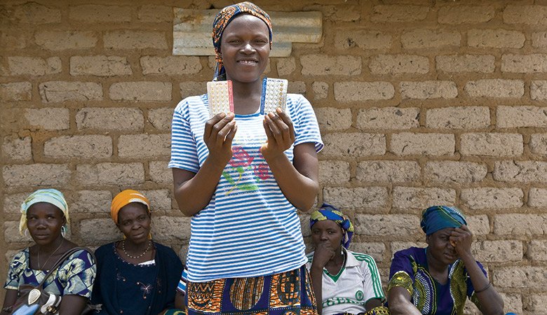 Des femmes s'entraînent au Karaté dans les locaux de Fight for dignity