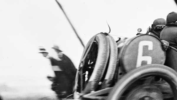 Des photographies de Jacques-Henri Lartigue exposées au ministère de la Culture