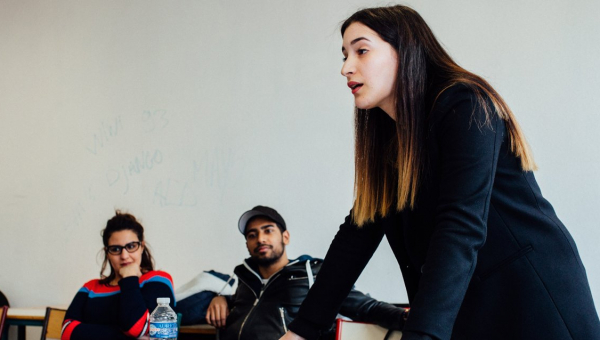 Former les jeunes de banlieue à l'éloquence