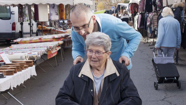 Se déplacer pour garder le lien