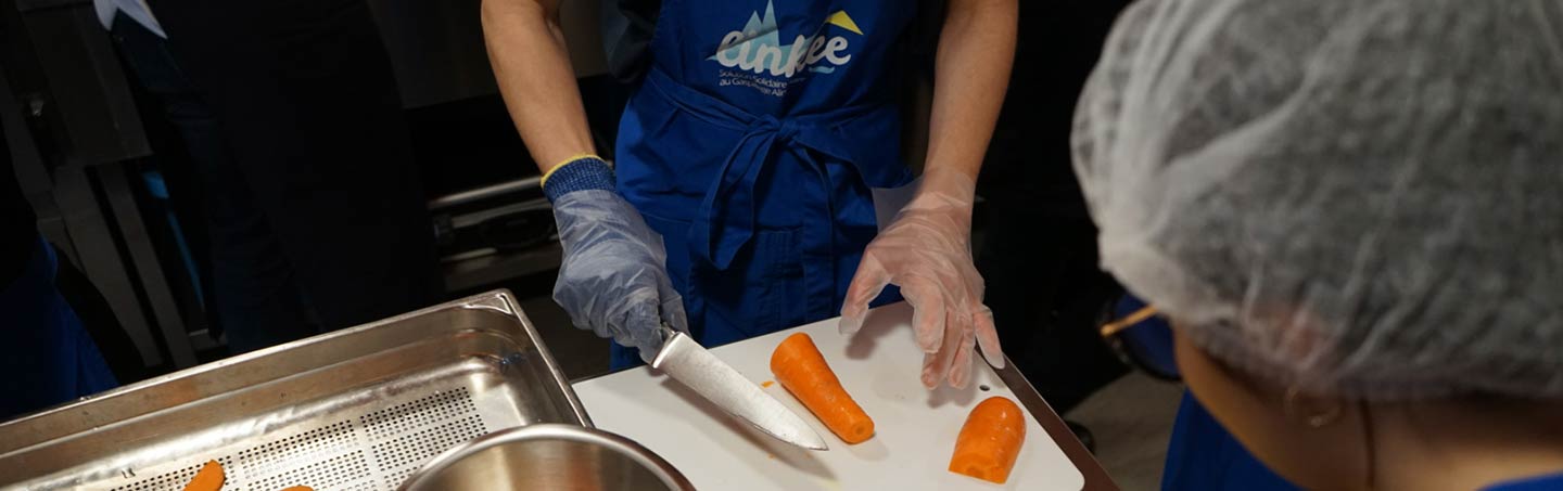 Réveillons la solidarité : des repas de Noël pour les étudiants en situation de précarité