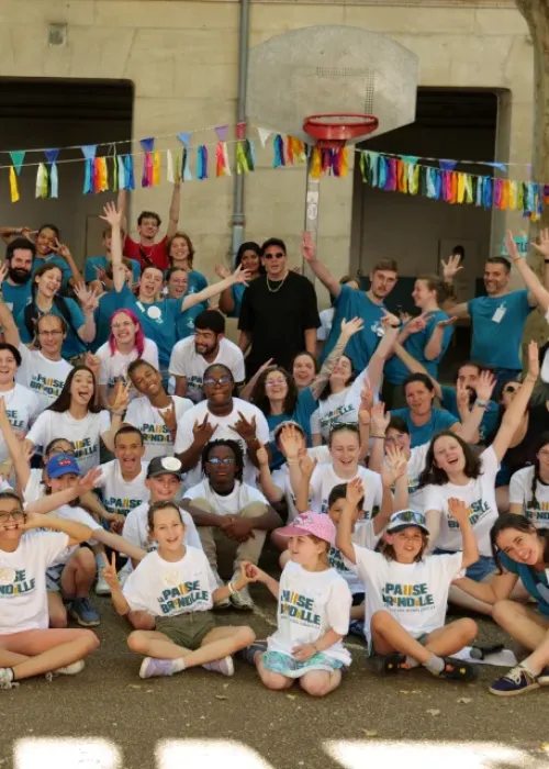 L'association La Pause Brindille a notamment pour mission de faire connaître la situation des jeunes aidants.